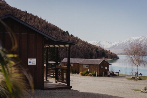 Lakes Edge Holiday Park image 10
