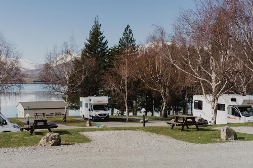 Lakes Edge Holiday Park image 11