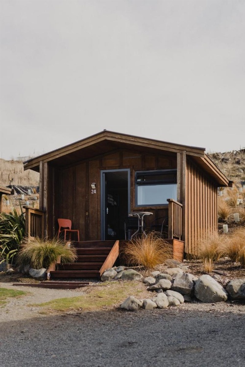Lakes Edge Holiday Park image 9